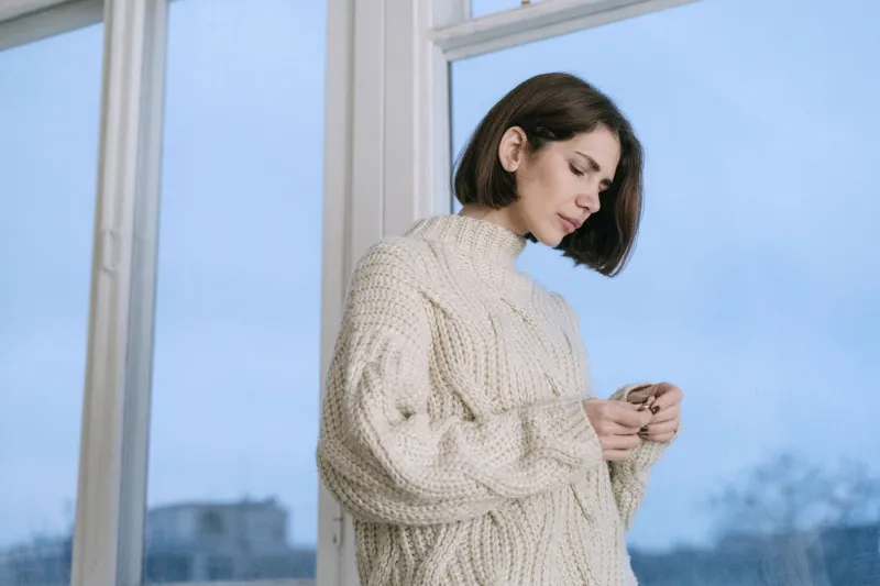 The Day I Finally Let a Compliment Land — Without Immediately Throwing It Back